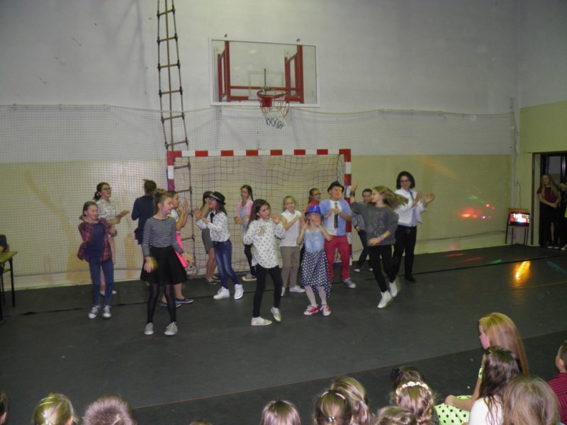 Zabawa andrzejkowo - integracyjna SP